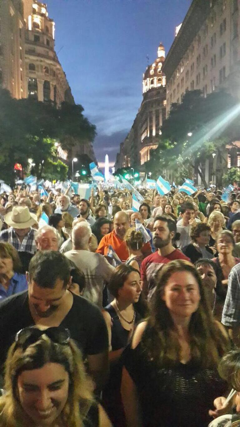 La imagen de una cruz que sorprendió tras la marcha del #1A