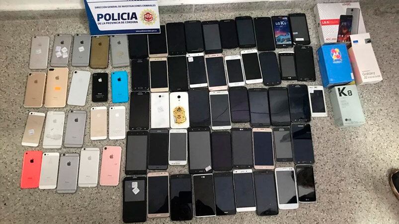 La imagen del botín recuperado tras el operativo. / Foto: Policía de Córdoba