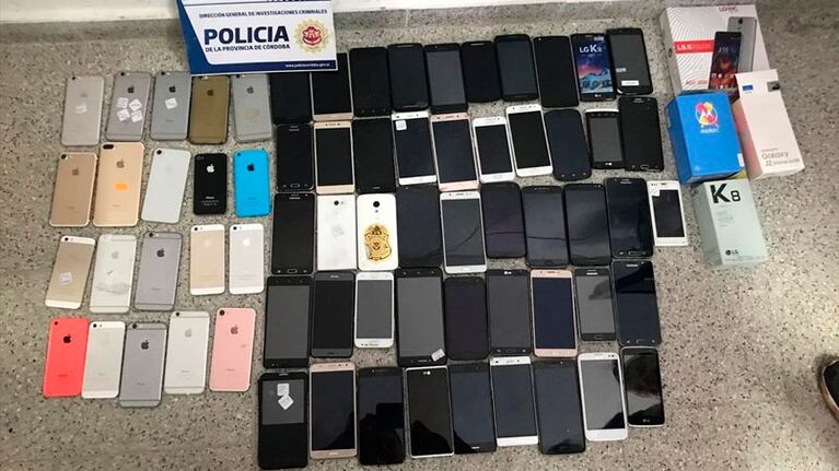 La imagen del botín recuperado tras el operativo. / Foto: Policía de Córdoba