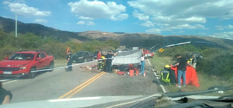 La imagen tomada desde el camión que circulaba en el mismo sentido que el Sandero.