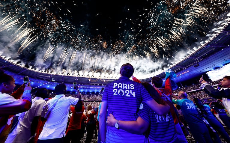 La impactante ceremonia de clausura de los Juegos Olímpicos de París. REUTERS/Gonzalo Fuentes