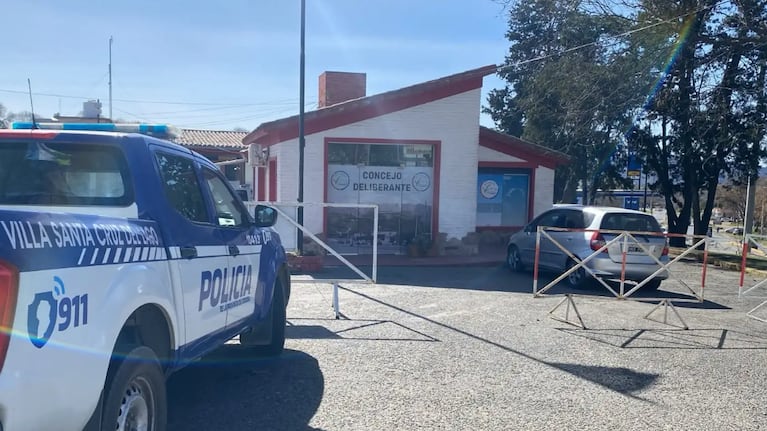 La intendenta interina de Villa Santa Cruz del Lago se negó a dejar el cargo cuando venció el plazo. Foto: El Diario de Carlos Paz.