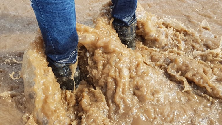 La inundación afectó a la ruta nacional 9 sur y a los campos de la zona.