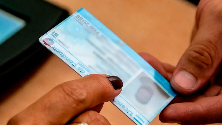 La investigación es por irregularidades en la emisión de carnets de conducir. Foto: imagen ilustrativa.