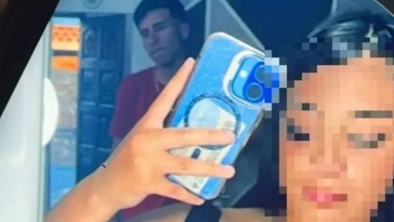 La joven afirmó que su pareja había tenido un accidente con las rejas.