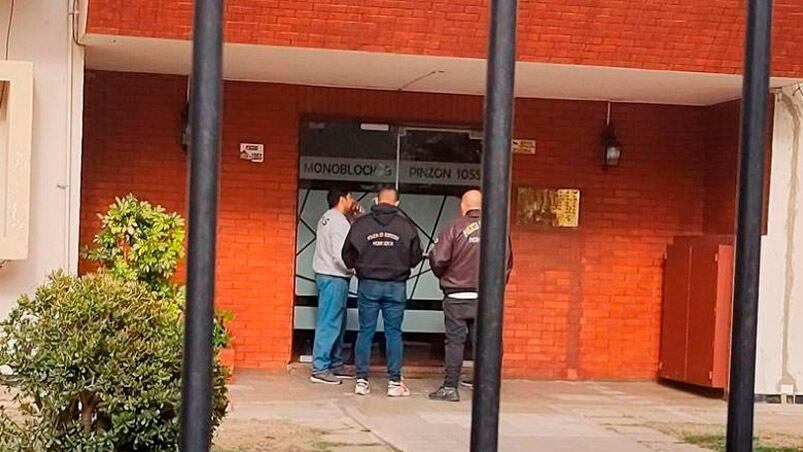 La joven cayó de un sexto piso en barrio San Martín.