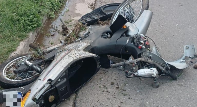 La joven circulaba junto a una amiga que sobrevivió.