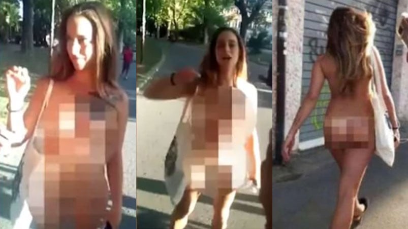 La joven italiana paseó por la calle despojada de su ropa.