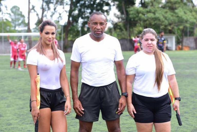 La jueza de línea que causó furor con sus transparencias