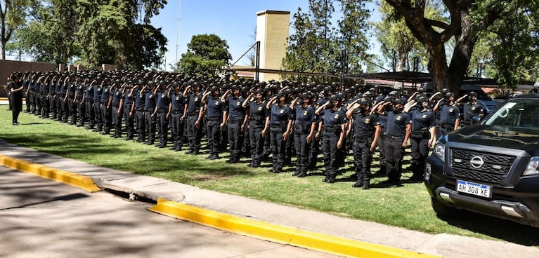 La jura de nuevos oficiales de la FPA en Córdoba.