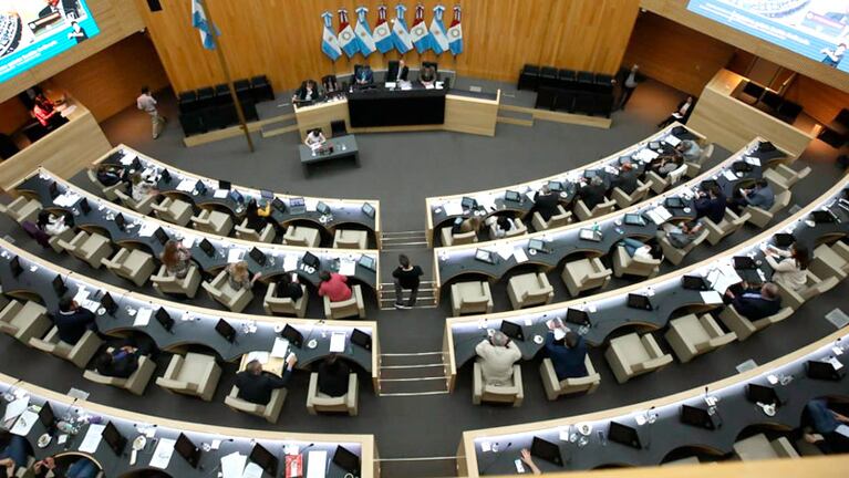 La Justicia otorgó nueve vehículos a la Legislatura de Córdoba.