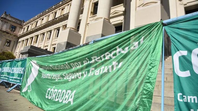 La Justicia rechazó el amparo contra la aplicación del aborto en Córdoba
