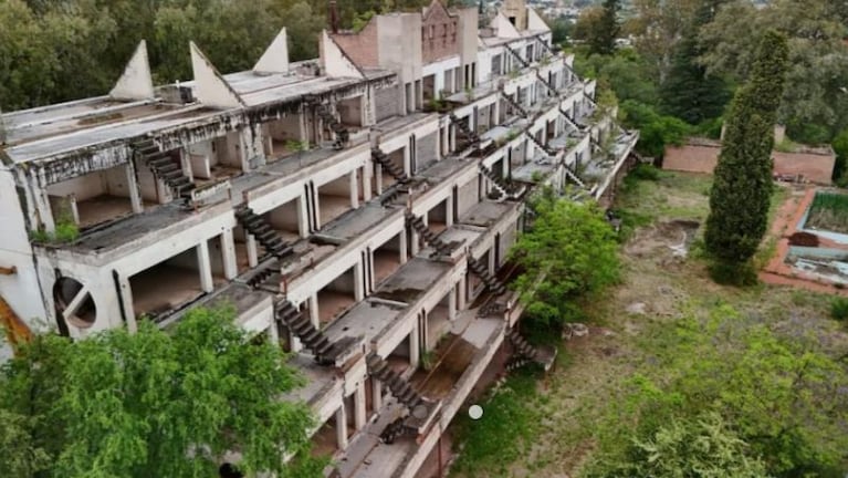 La Justicia subasta un hotel sin terminar en Embalse.