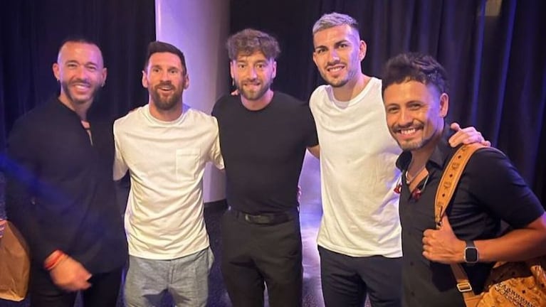 La Konga le cantó el cumple a Leo Messi.