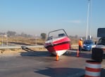 La lancha bloqueó los dos carriles habilitados.