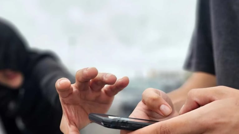 La línea *910 para bloquear celulares robados pide un dato complicado: la forma más fácil para hacerlo