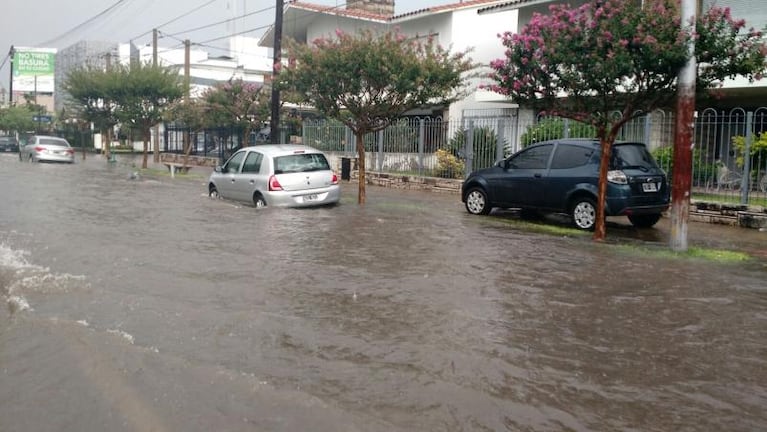 La lluvia complicó a los vecinos de la ciudad