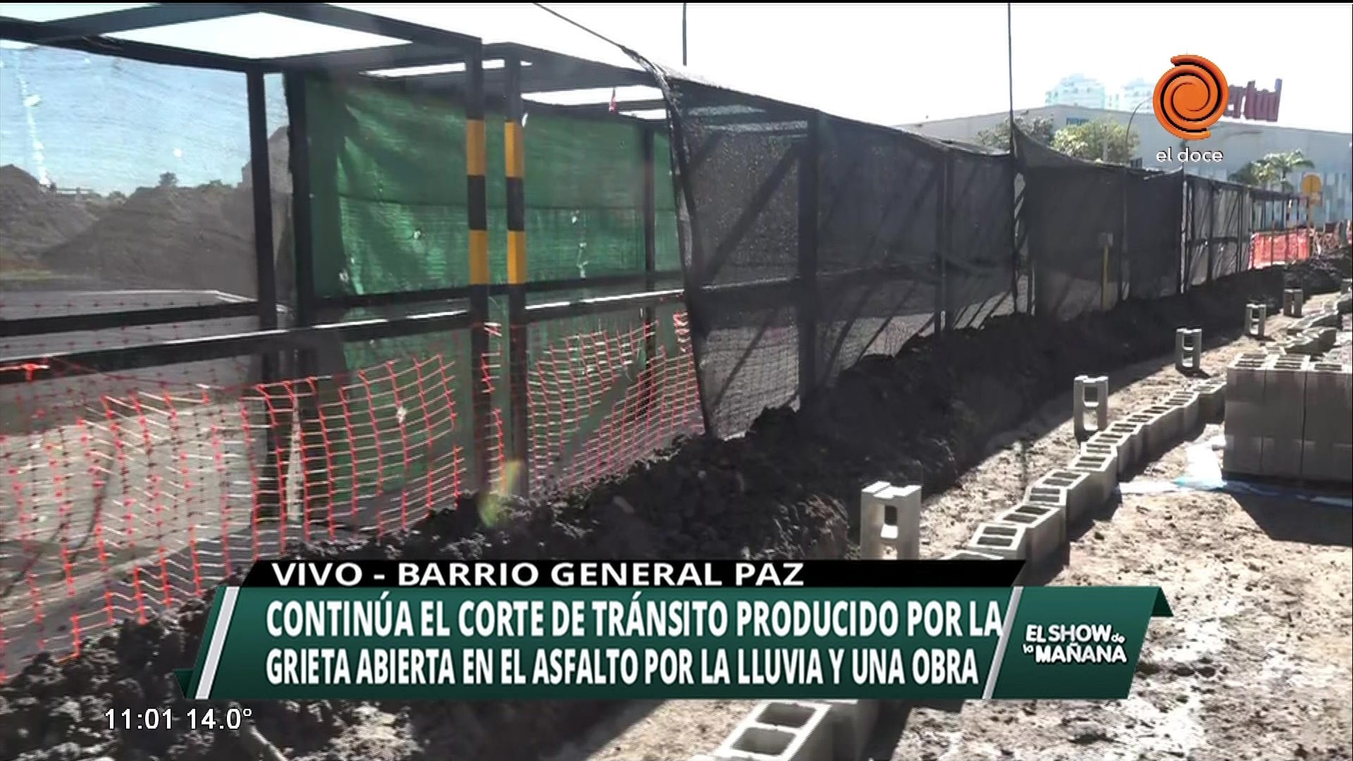 La lluvia generó socavones en el asfalto