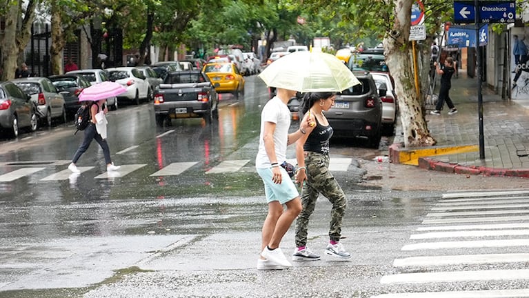 La lluvia llegó con intensidad a Córdoba. Foto: Lucio Casalla/El Doce.