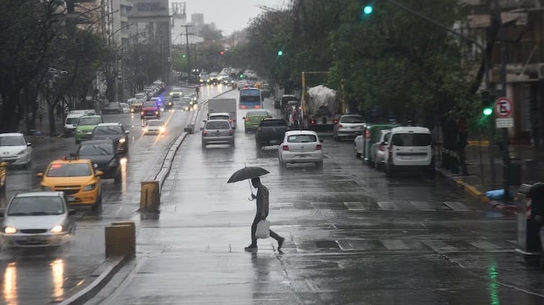 La lluvia marca el inicio de la semana corta en Córdoba.