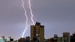 La lluvia provocó serios inconvenientes en toda la ciudad de Córdoba. (Foto: Simón Yalis @Sy_aviation)