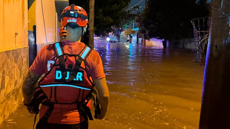 La lluvia torrencial causó múltiples inconvenientes en Córdoba.