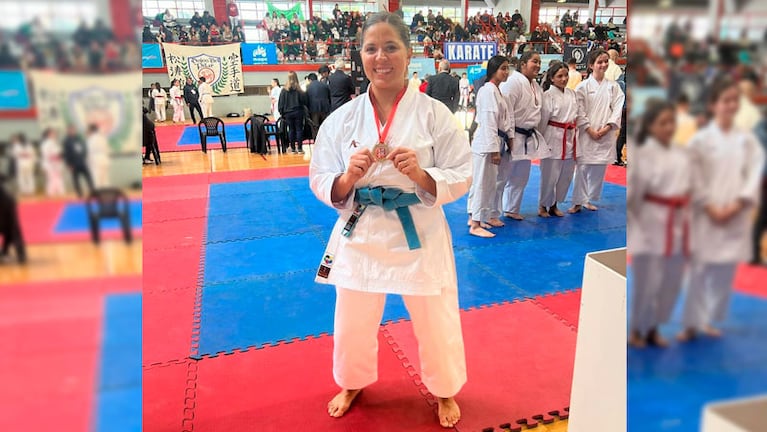 La locutora en un torneo de karate.