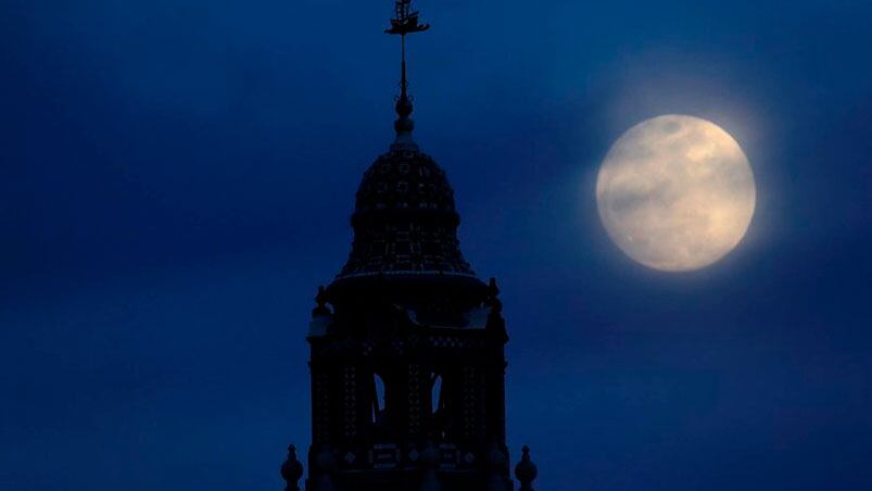 La Luna azul volverá a verse en 2023.