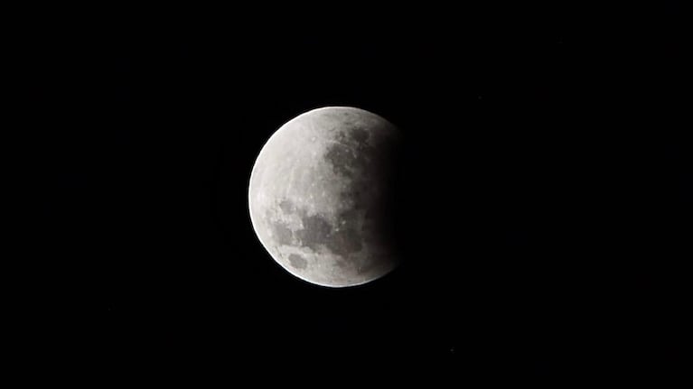 La Luna, capturada desde el norte de Córdoba. Foto: Lucio Casalla / ElDoce.tv.