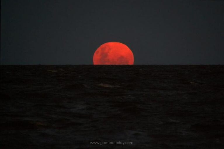 La luna de sangre abre el debate entre la ciencia y la religión