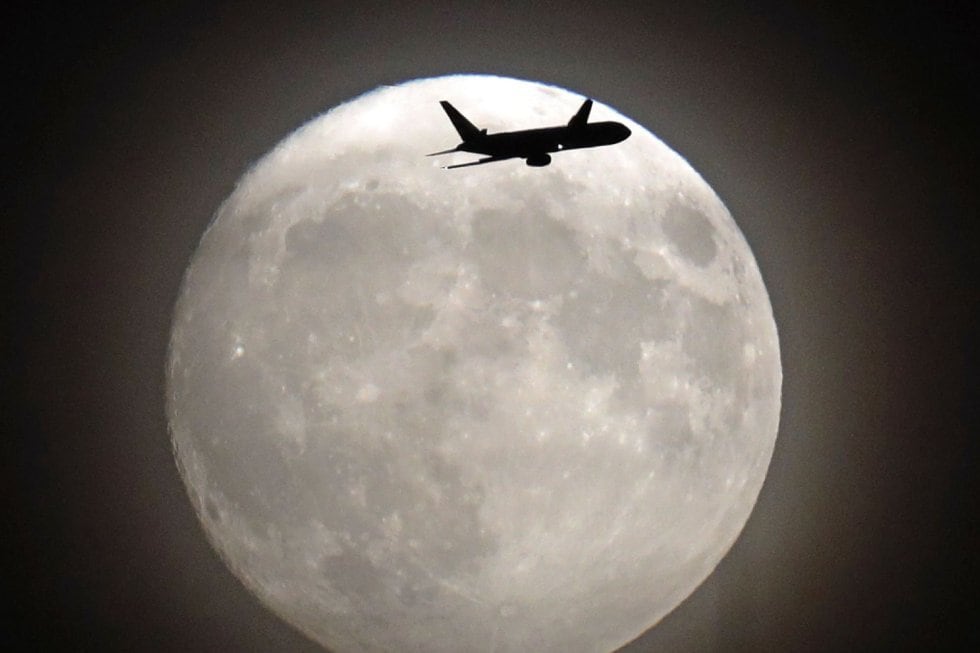 La luna, en su punto más cercano a la tierra en casi 70 años.