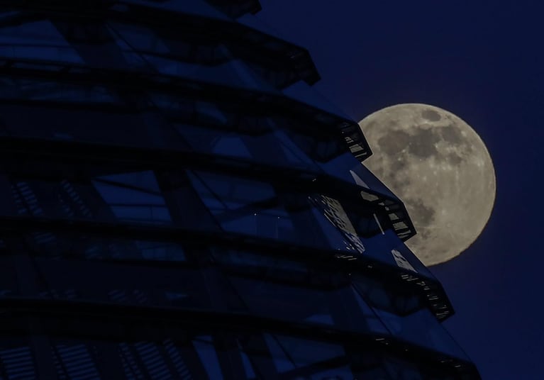 La Luna Llena en Alemania. Foto: Agencia EFE