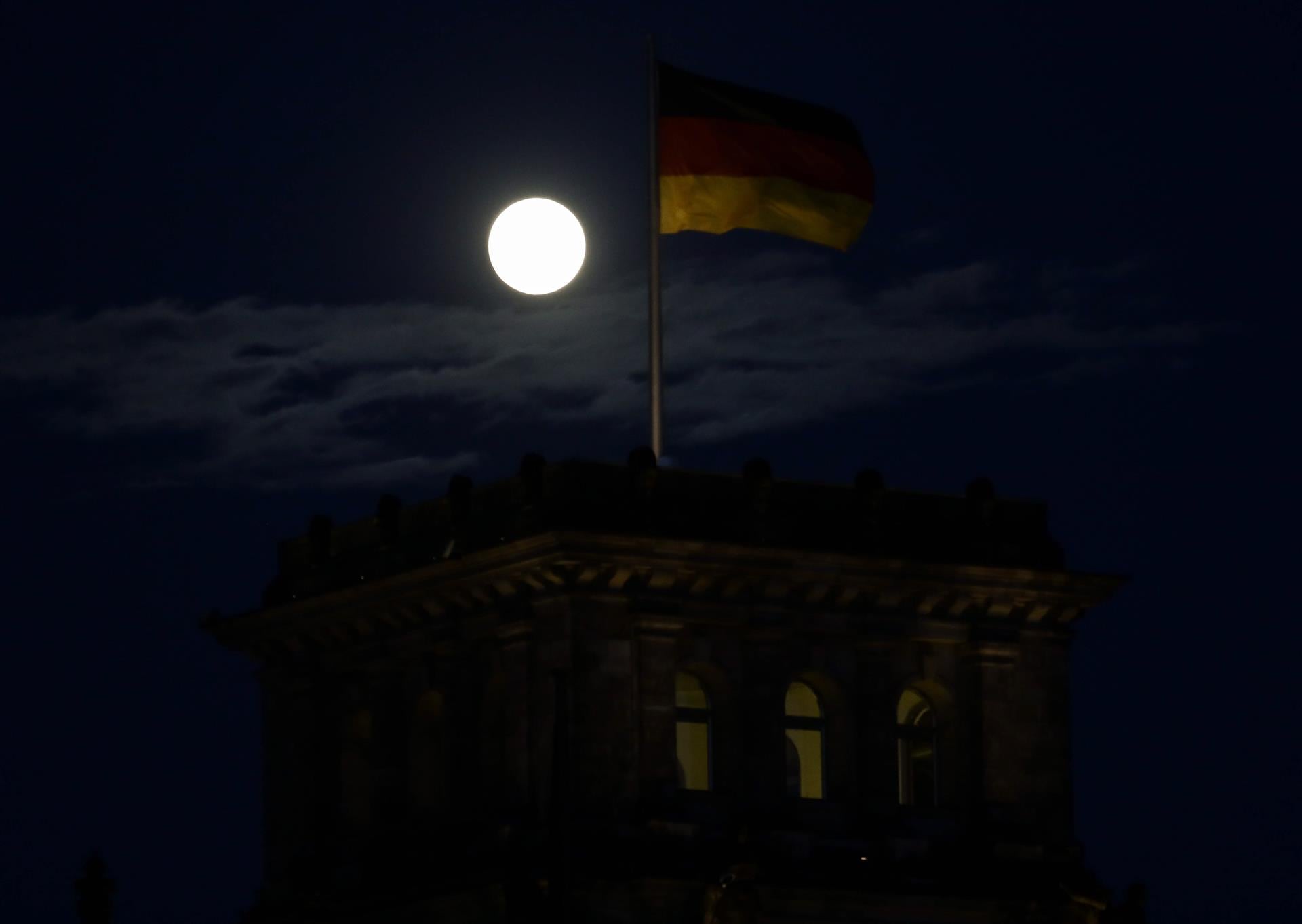 La Luna Llena en Alemania. Foto: Agencia EFE