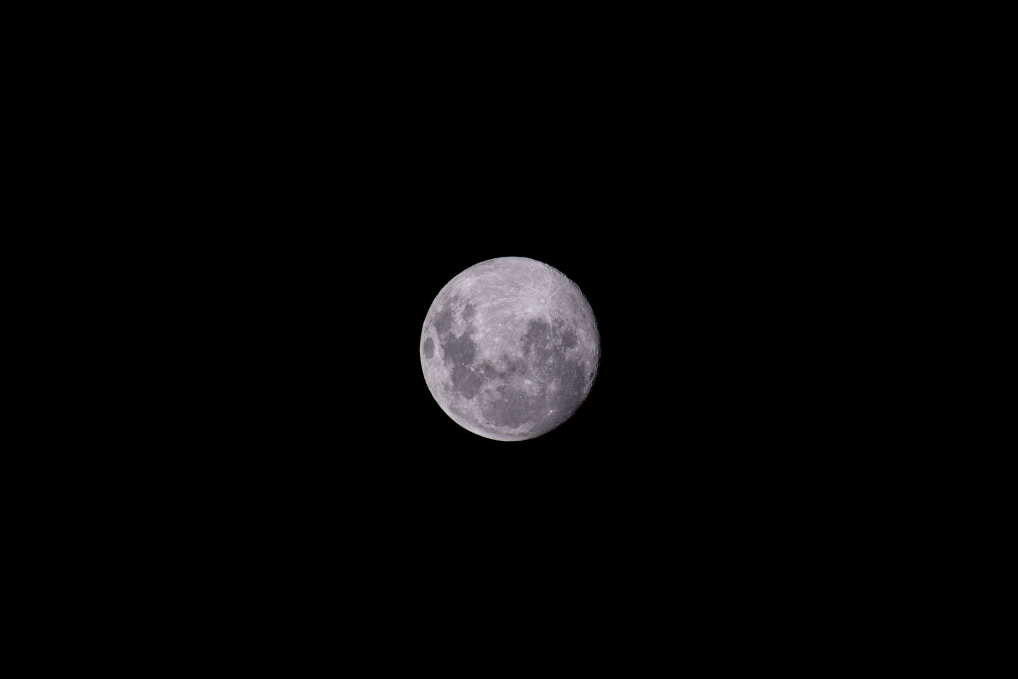 La Luna Llena en Uruguay. Foto: twitter @Santi_11T