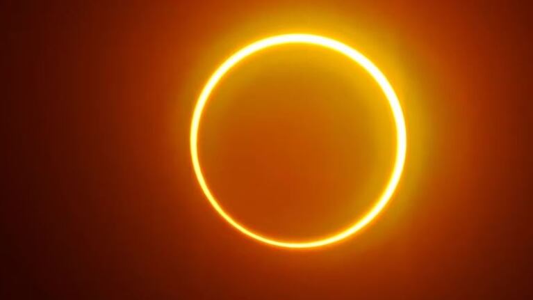 La Luna se interpondrá entre la Tierra y el Sol formando un "anillo de fuego".