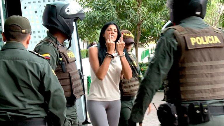La Madame se quejó porque en la cárcel los policías la acosan.