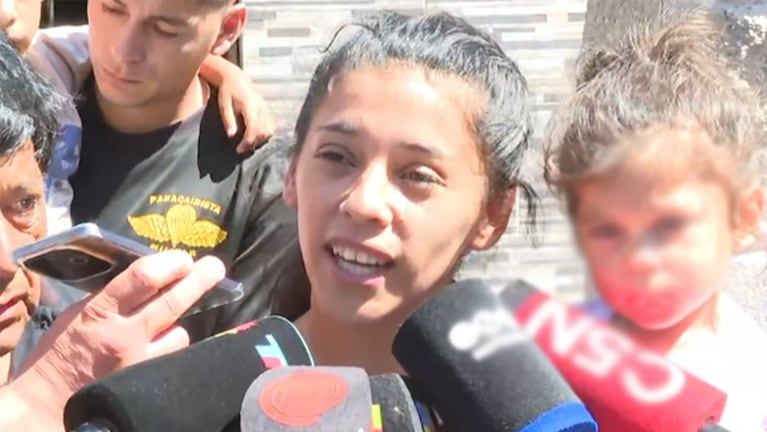 La mamá de Esmeralda habló con los medios tras el alta de su hija.