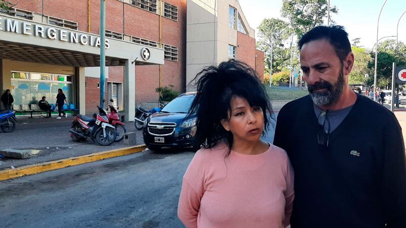 La mamá y el papá de Alexa exigen justicia.