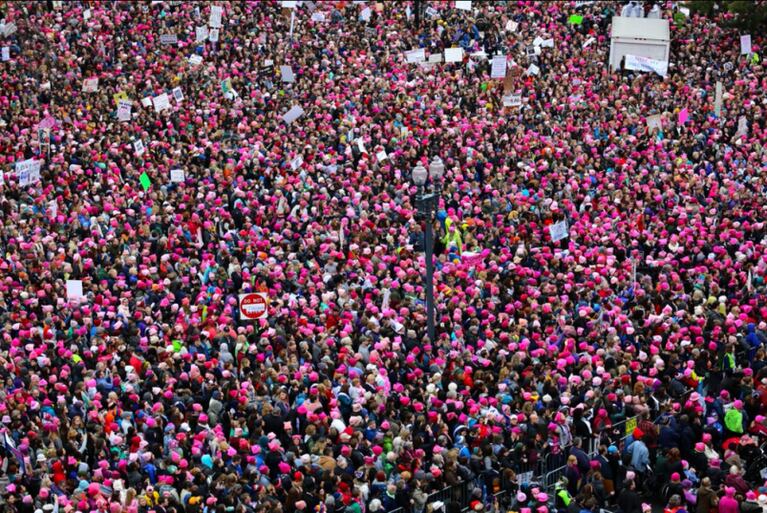 La marcha contra Trump se llenó de "pussy hats"