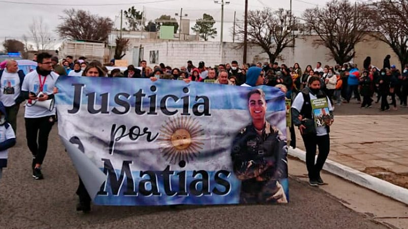 La marcha en Holmberg para pedir justicia por el joven muerto en el Ejército.