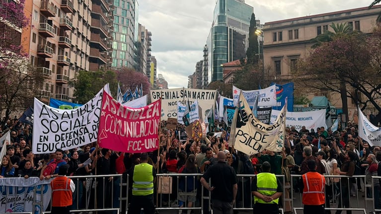La Marcha Federal Universitaria en Córdoba. Foto: Josefina Lescano / El Doce.