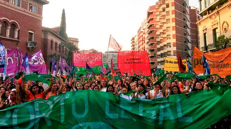 La marea verde a favor del aborto legal en Córdoba.