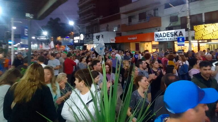 La masiva movilización en Río Tercero.