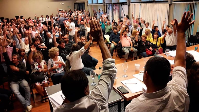La mayoría de los delegados votó a favor de la propuesta. Foto: UEPC.