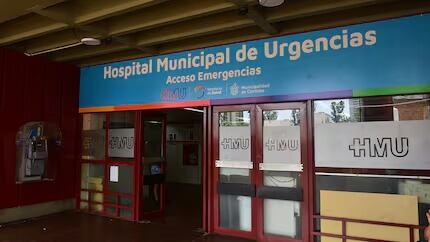 La menor fue atendida en el Hospital de Urgencias.