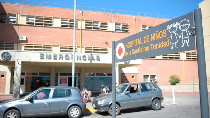 La menor fue atendida en un dispensario y derivada al Hospital de Niños. Foto: Lucho Casalla / ElDoce.