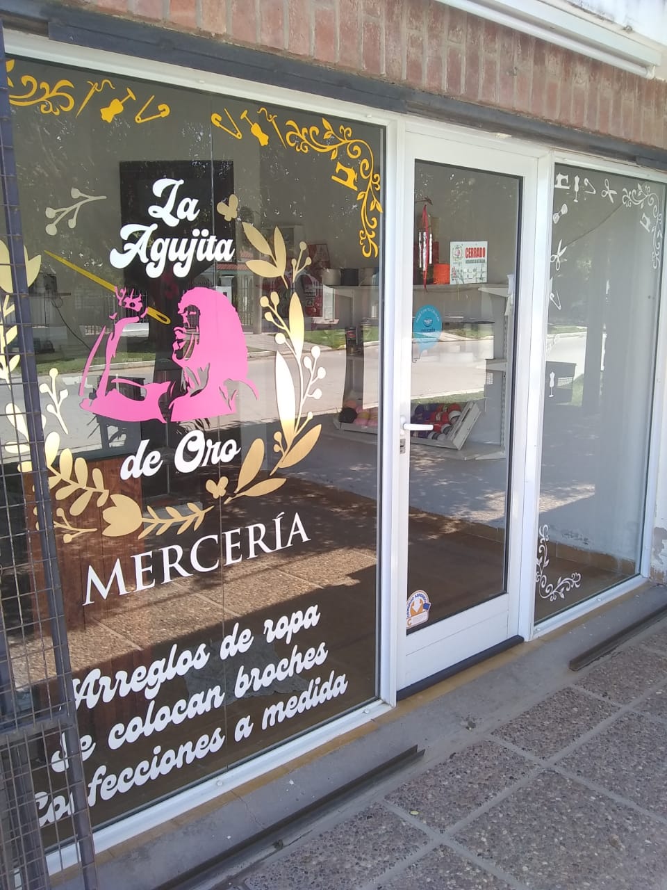 La mercería de Río Segundo lleva el nombre de un famoso tema de La Mona Jiménez.