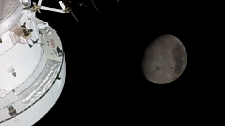 La misión Artemis II de la NASA avanza hacia la Luna.