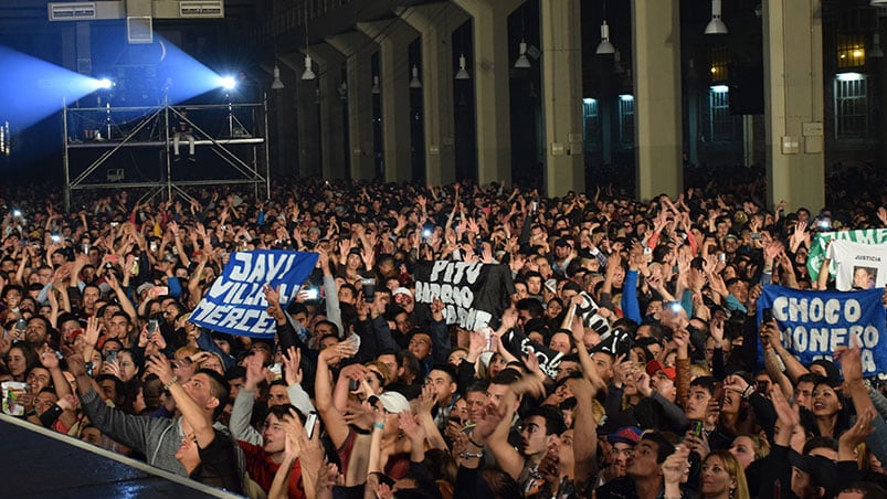 La Mona Jiménez ante una multitud en Forja. Foto: Maximiliano López / ElDoce.tv