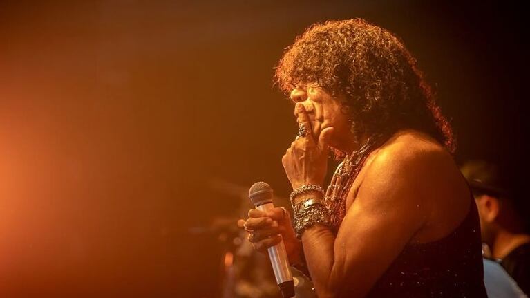 La Mona JIménez anunció una nueva fecha para el segundo baile en el Sargento Cabral.